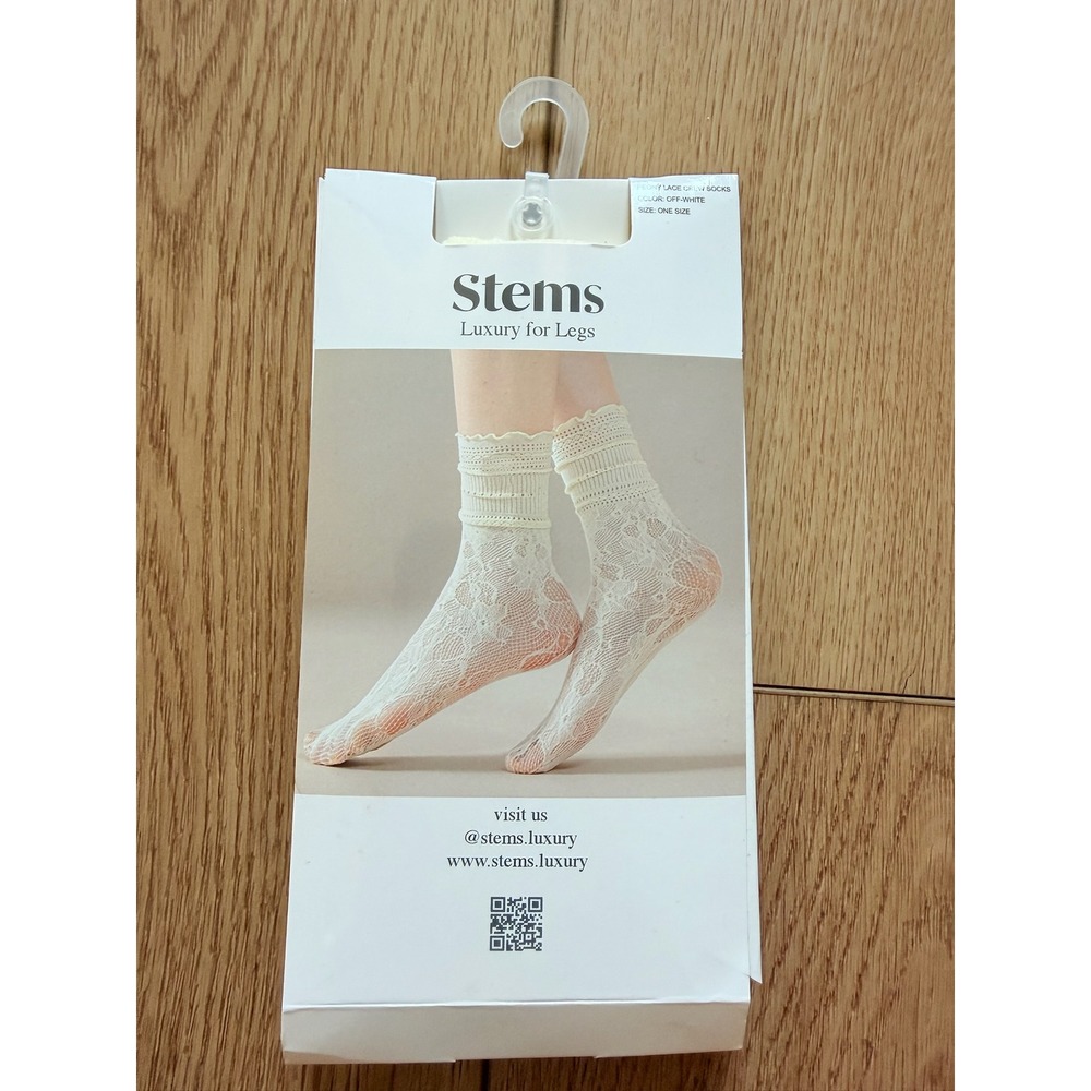 Stems Luxury for Legs Peony Lace Crew Socks Off White One Size NWT Floral Ruffle